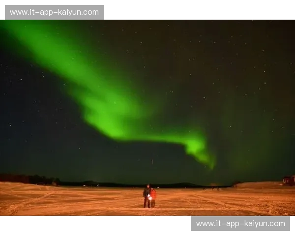 极地冰火与马扎尔狂想：匈牙利vs冰岛，那一层球网下的光荣与梦想